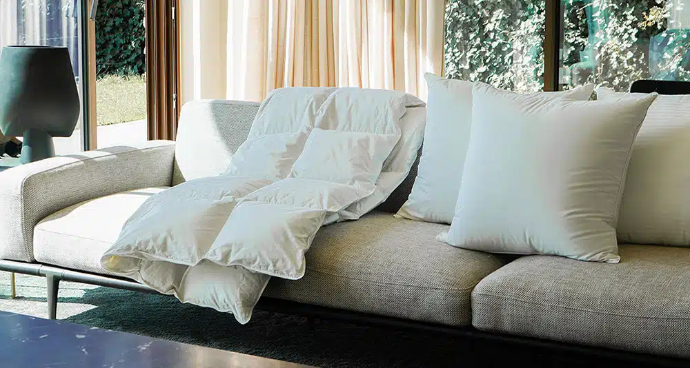 drouault oreiller et couette sur un canapé