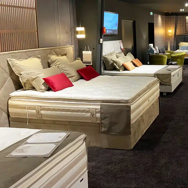 intérieur d'un magasin France Literie