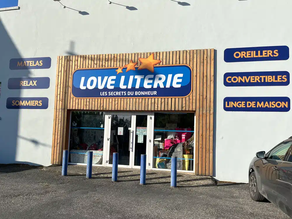 love literie extérieur magasin
