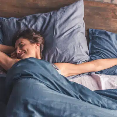 grand lit king size bleu nuit