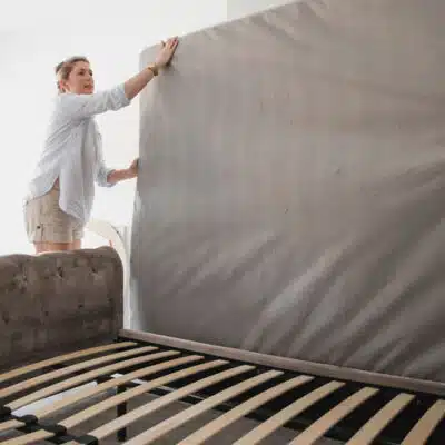 nettoyage d'un sommier à lattes