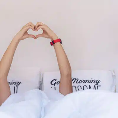 signe de coeur avec les mains