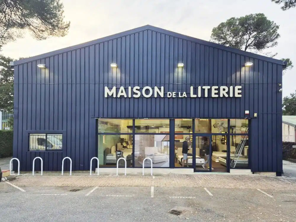 devanture d'un magasin maison de la literie