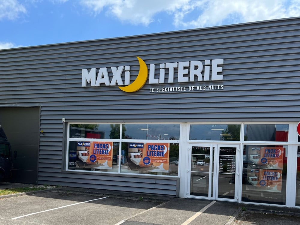 maxi literie devanture magasin